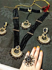 Black Necklace Set 🖤