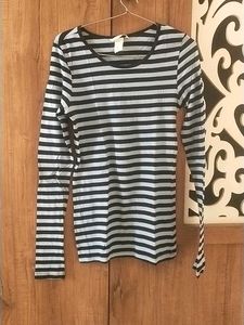 S Size Full Sleeve Top (H&M)