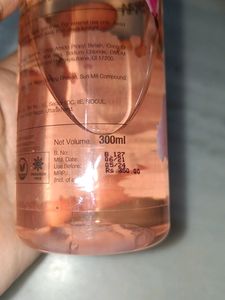 Nykaa Wanderlust Japanese Cheery Blossm Shower Gel