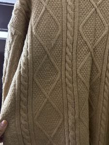 Cable Knit Off-white Sweater/ Sweatshirt