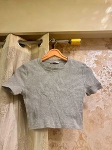 ZARA Bodyfit Top 🩶✨
