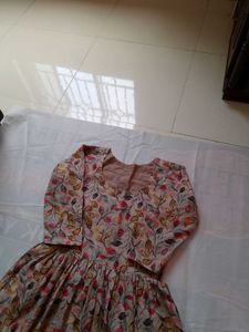 Nayara Cut Kurti (2 Inch Margin)