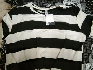 New Black And White Top