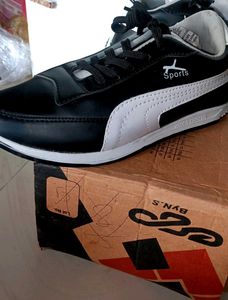 Black & White Sports Shoes