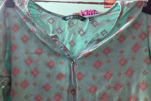 Avaasa Kurti With Pink Designs