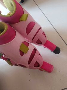 Kids Skating Shoes Pink