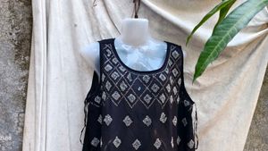 11512. Embellished Black Tank Top