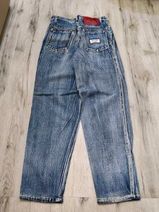 Ma2027 Bristol court barrel jeans waist 28 inches