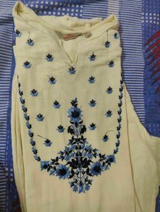 Floral Embroidered Kurta