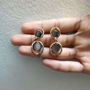 Pretty modern Earrings