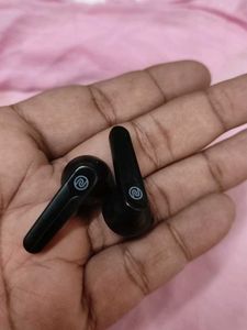 Noise v202 Earbuds