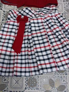 Baby Top And Skirts 4 Se 5 Saal Ki Bachi K