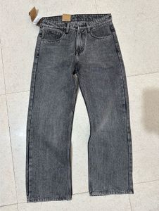 28,32 Standard Sizes jeans