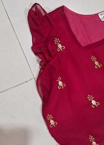 Cut Sleeve Gwon With Zari Embroidery