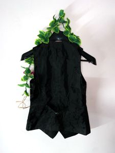 Sleeveless Vest