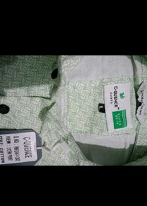 Patterned Men&#39;s Shirt