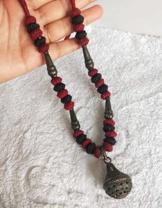 Vintage Pendant Thread Necklace