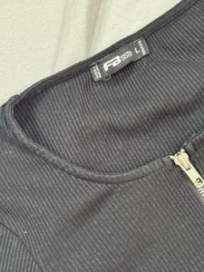 Black ribbed crop top