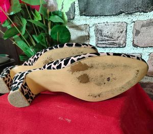 Giraffe Print Heels Pink In Colour