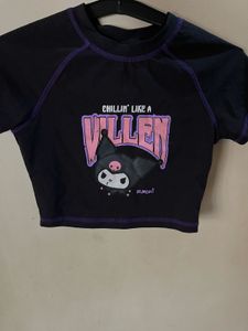 Kuromi Chillin&#39; Cropped Baby Tee