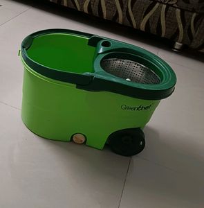 Mop Bucket ,, 🪣 Like New..