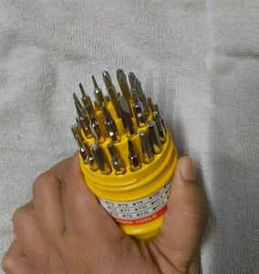 31 In 1 Multi-function Toolkit + Free Screwdriver
