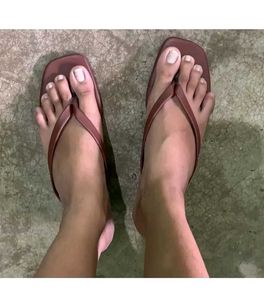 Minimalist Brown heels