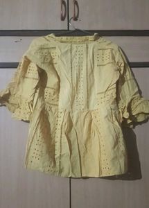 Yellow Cutout Detail Top🌛
