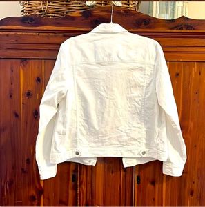 OFF-White Denim Jacket+Free 🎁Gift (Swap Accepted✅