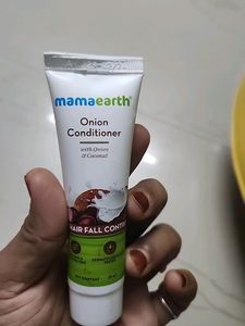 Mamaearth Set Of 3 Onion rangeTrial Conditioner + Onion Trail Hair Oil And Trail Vitamin C Face Wash