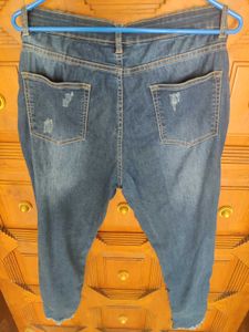 RIPPED BLUE COLOUR JEANS FOR WOMEN