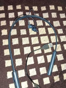 Headphones 🎧