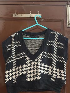 Houndstooth Knit Vest
