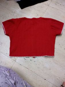short top in red colour