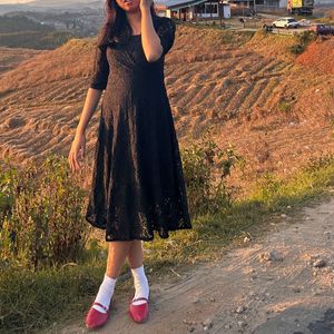 Elegant Black Lace Midi Dress