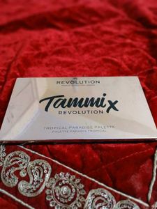 Makeup Revolution Eyeshadow Pallette