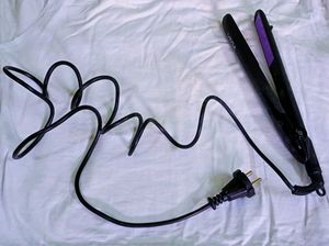 Vega Hair Straightener