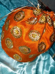 Potli Bag Wit Beautiful Golden Work