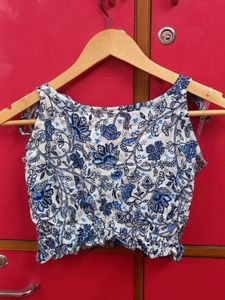 ZUDIO BEAUTIFUL CROP TOP