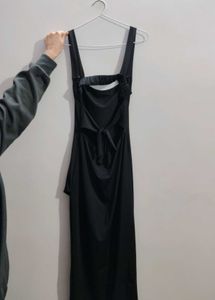 Black Solid Square Neck Bodycon Dress