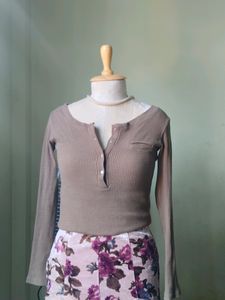 Button Top