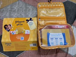 Johnson&#39;s Baby Gift Set