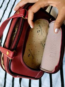 Make Offer:-Vintage &#39;Classic&#39; Handbag