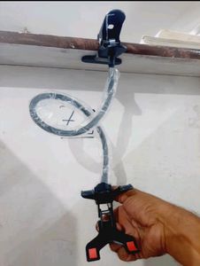 FLEXIBLE MOBILE HOLDER