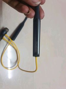 {Like New} Realme Buds Wireless [Pro]