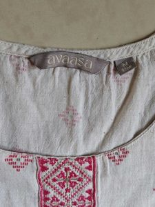&#34;Avaasa&#34; Off White Kurta For Women