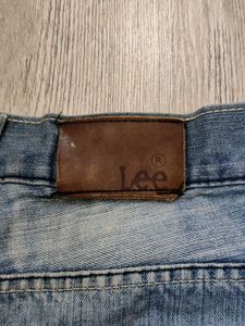Ma2251 Lee jeans waist 32 inches