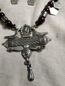 Earings And Necklace.Maroon Colour.
