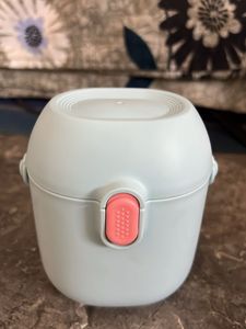Formula Feed Storage Box