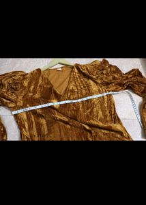 velvet design top more fluffy sleevs..